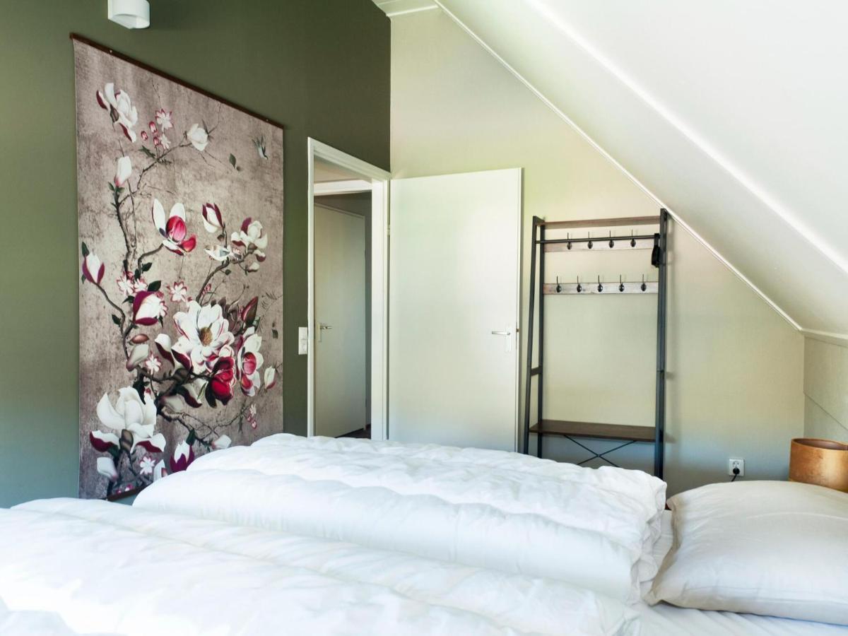Vakantiehuis Attractive In With Outdoor *